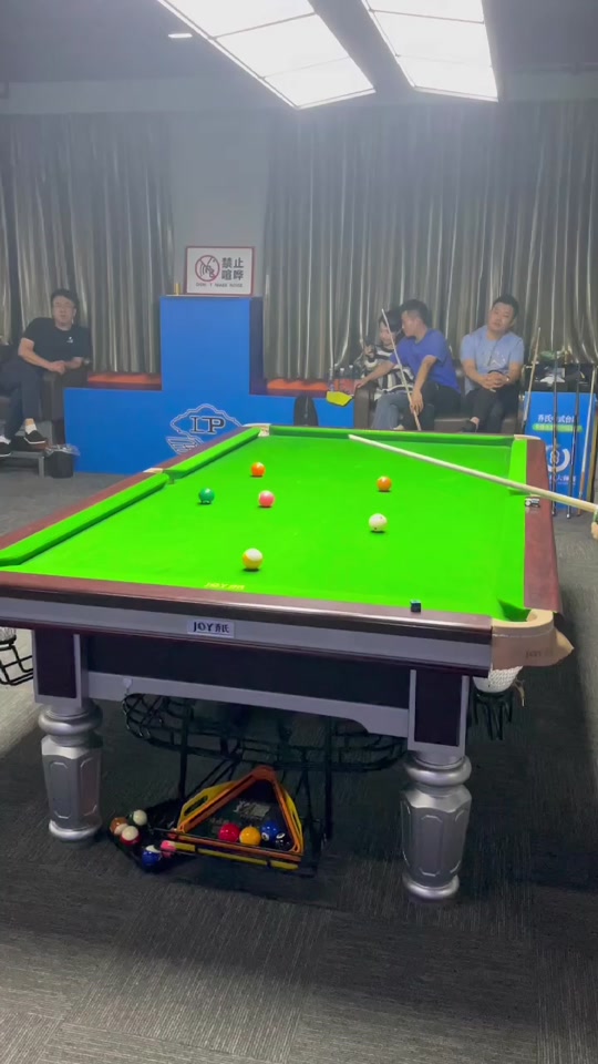 现严重失误 现严重失误