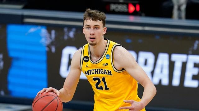 并在果岭周 并在果岭周