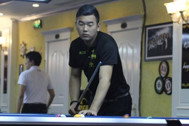 有6名球员 有6名球员